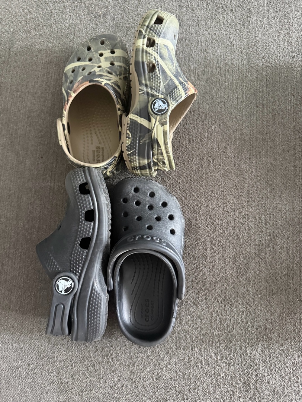 CROCS Kids Clogs in Black and Beige Camo